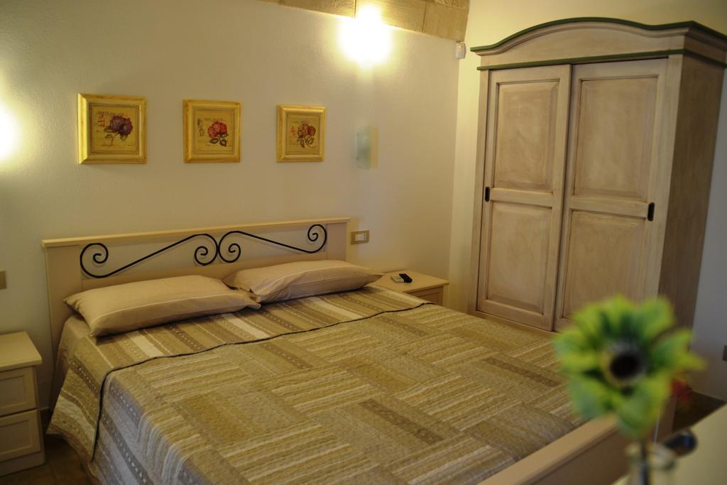 Residence Spadalunga San Michele Salentino Habitación foto